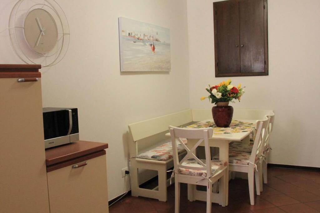 סאלו Daisy House: Nice Attic In The Historical Center מראה חיצוני תמונה