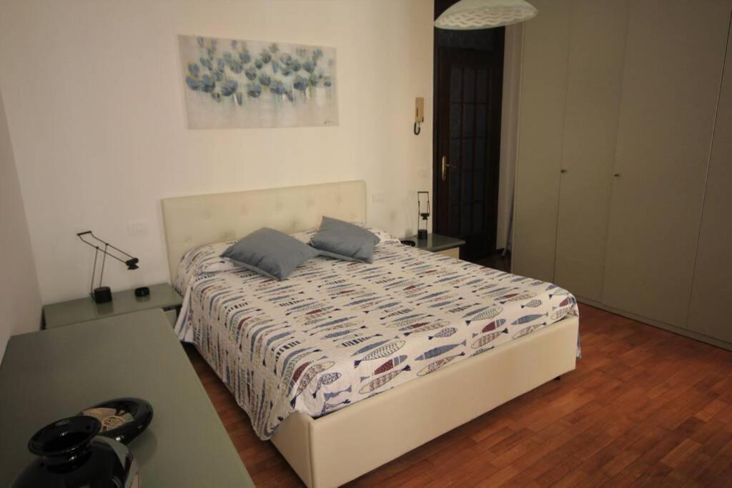 סאלו Daisy House: Nice Attic In The Historical Center מראה חיצוני תמונה