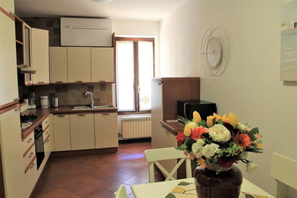 סאלו Daisy House: Nice Attic In The Historical Center מראה חיצוני תמונה