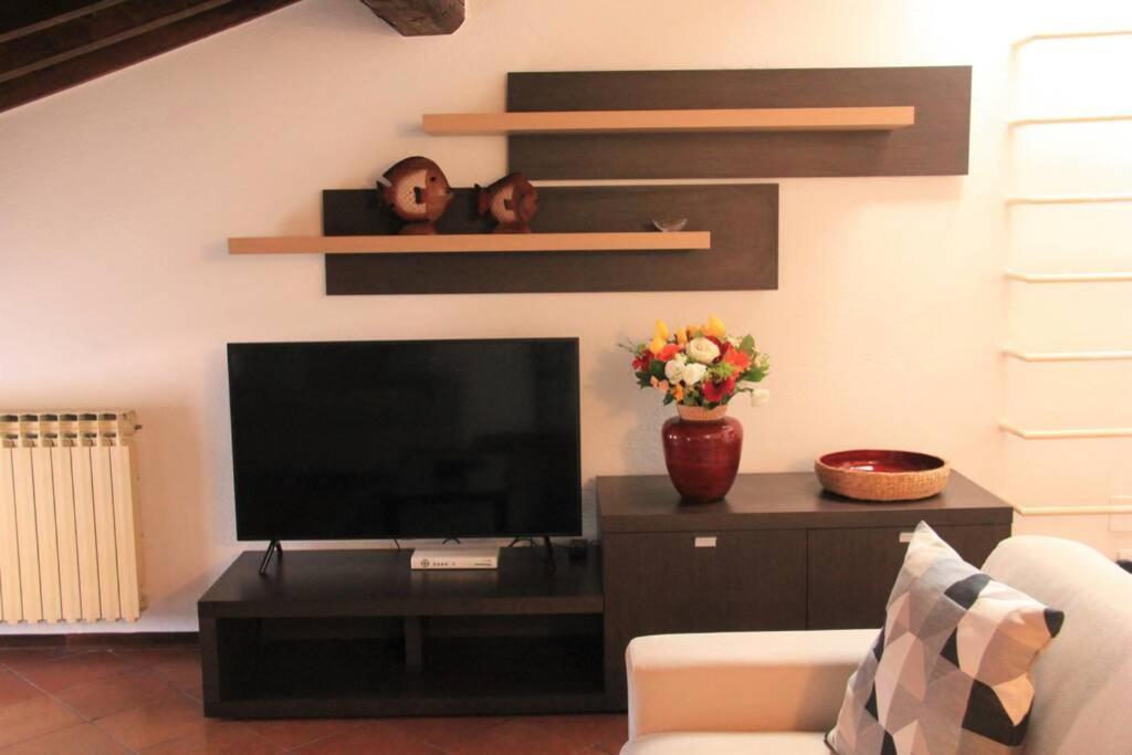 סאלו Daisy House: Nice Attic In The Historical Center מראה חיצוני תמונה